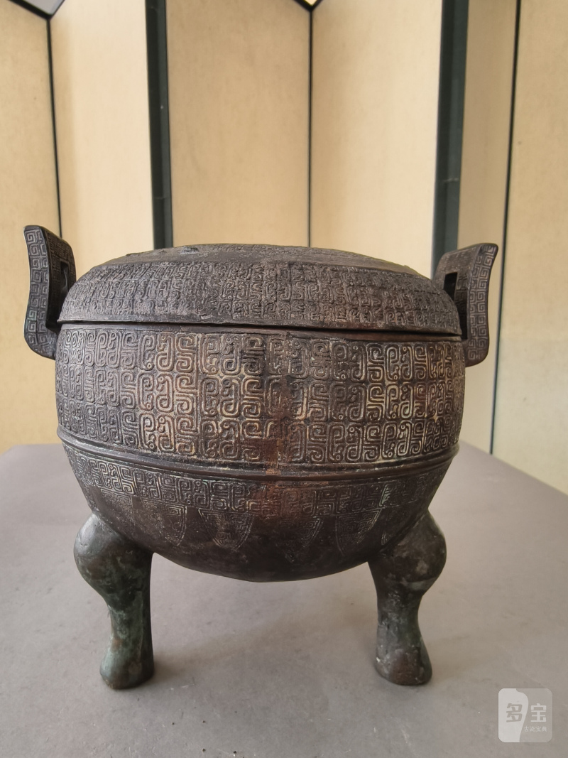 Three-legged bronze food vessel "ding" type - 图19